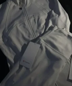 lululemon yoga clothes​