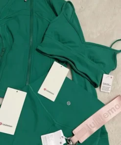 lululemon clothing​