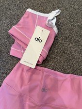 yoga clothing alo