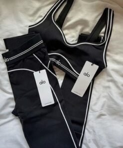 alo yoga clothes