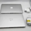apple laptop
