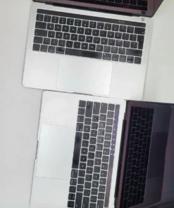 apple laptop